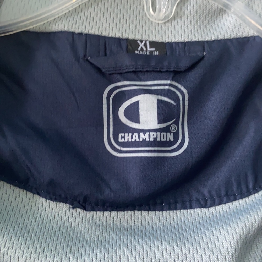 Men’s Champion Windbreaker - Picture 3 of 8